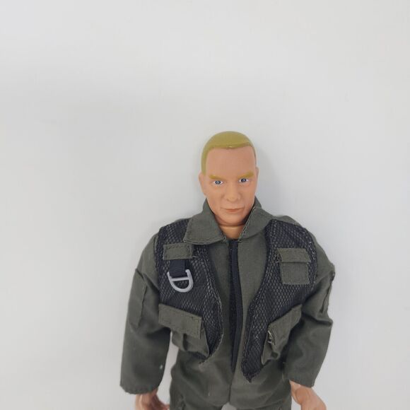 GIJoe Formative International 12 in Soldier Action Figure Military Jumpsuit - Picture 3 of 9